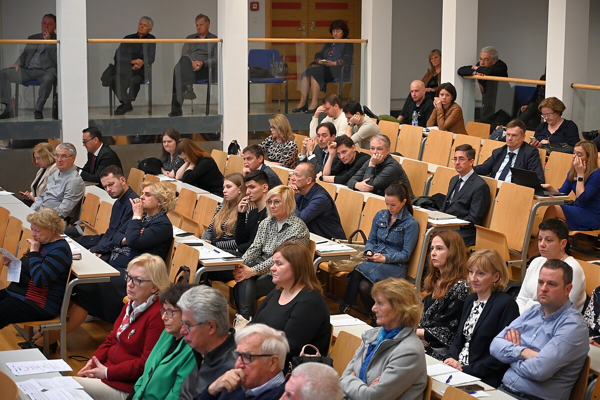 Slušatelji na 33. mednarodnem posvetu Medicina, pravo in družba 2024. Fotografije: Boris Vugrinec