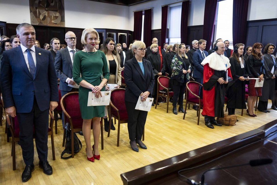 Fotografija funkcionarjev na odprtju sodnega leta 2025