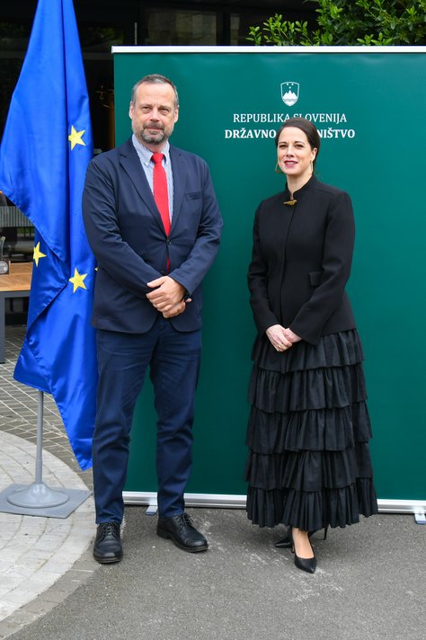 red. prof. dr. Tomaž Keresteš, dekan Pravne fakultete Univerze v Mariboru, geenralna državna odvetnica dr. Ana Kerševan red. prof. dr. Tomaž Keresteš, dekan Pravne fakultete Univerze v Mariboru, geenralna državna odvetnica dr. Ana Kerševan