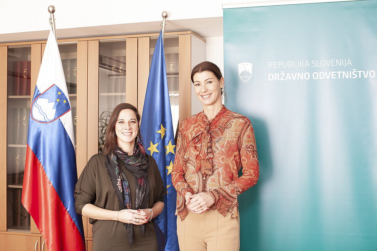 generalna državna odvetnica dr. Ana Kerševan in ministrica za pravosodje dr. Dominika Švarc Pipan 